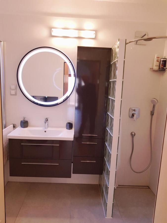 Apartment Centar אומיס מראה חיצוני תמונה