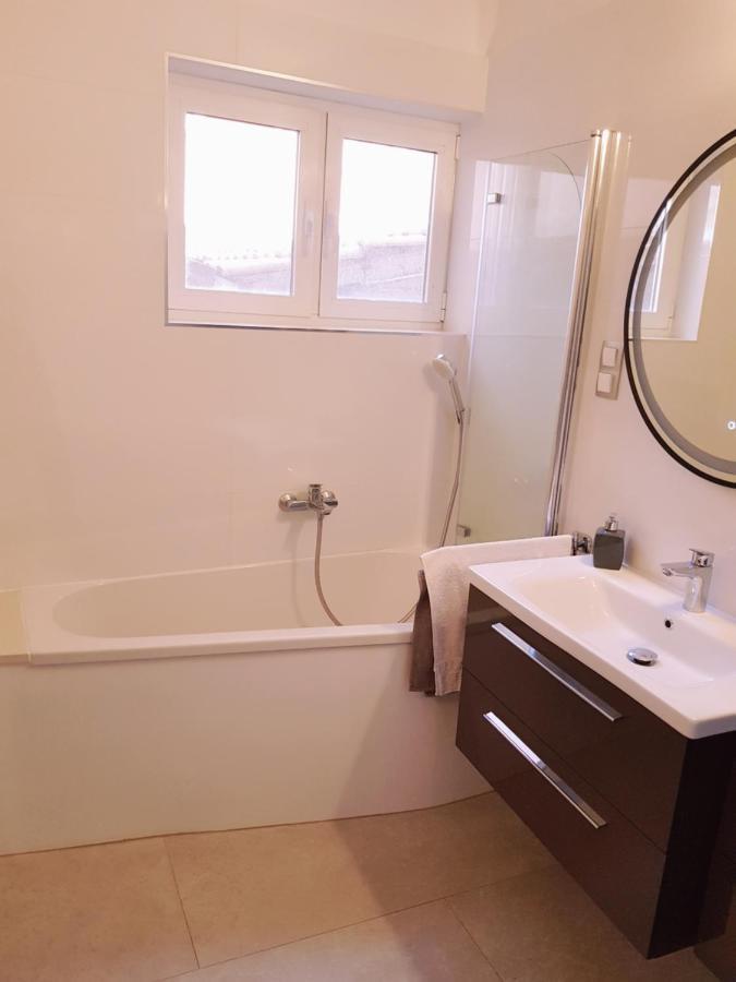 Apartment Centar אומיס מראה חיצוני תמונה
